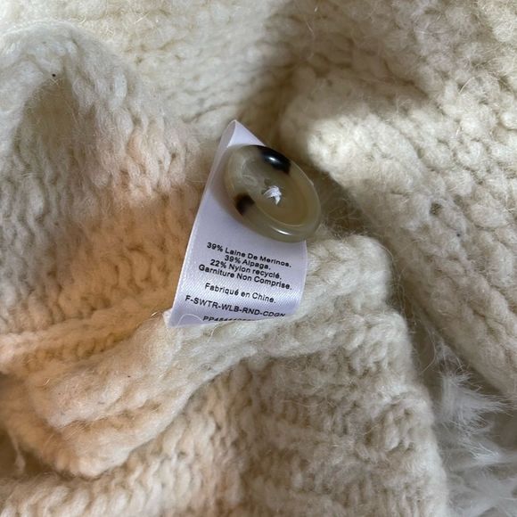 Everlane Alpaca & Merino Wool Cropped Cardigan Sweater || Cream - Picture 8 of 9